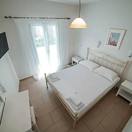 Sagterra 2* Naxos City